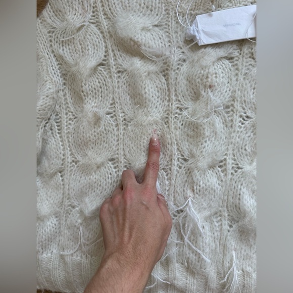 🍂NWT Vince Feather-Appliquéd Italian Cable-Knit Sweater - Picture 6 of 16